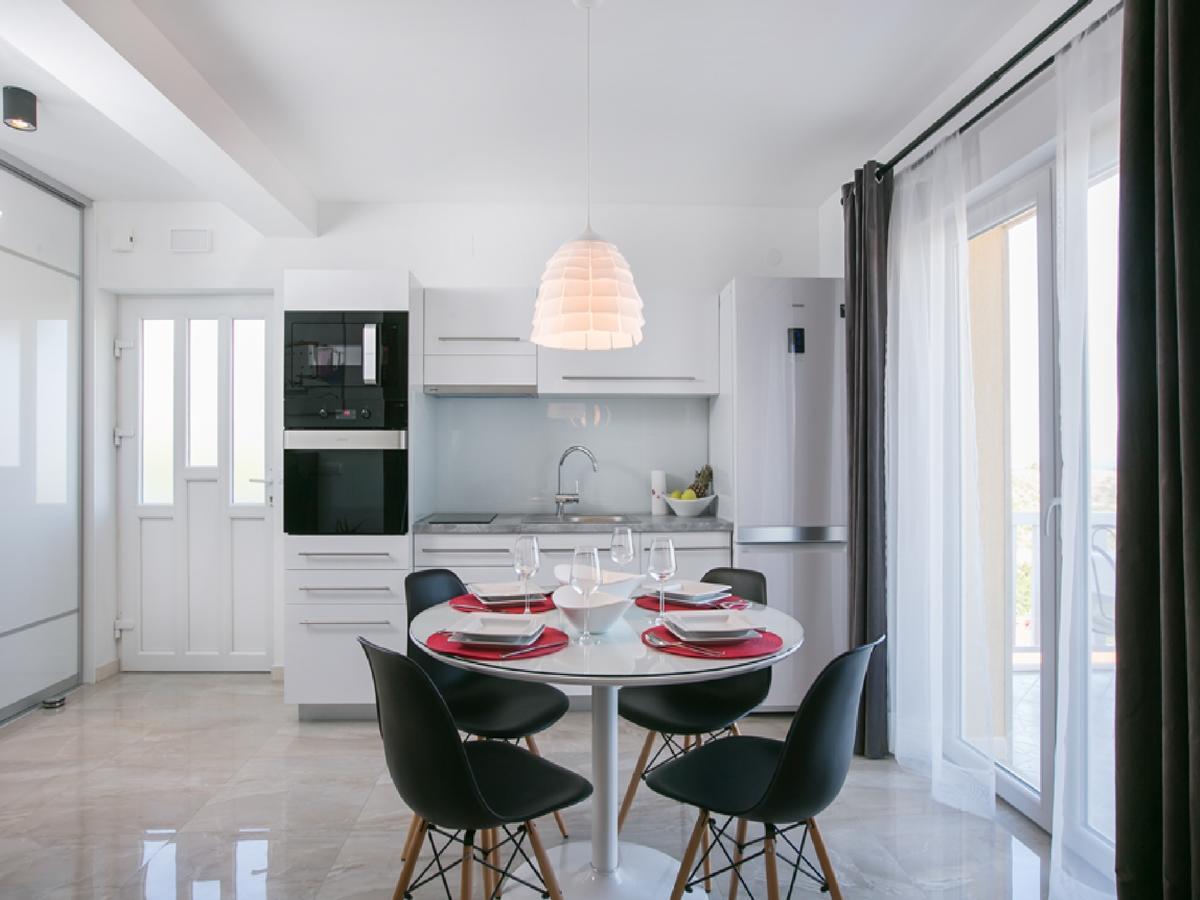 Apartments Carol Royal Кавтат Екстериор снимка