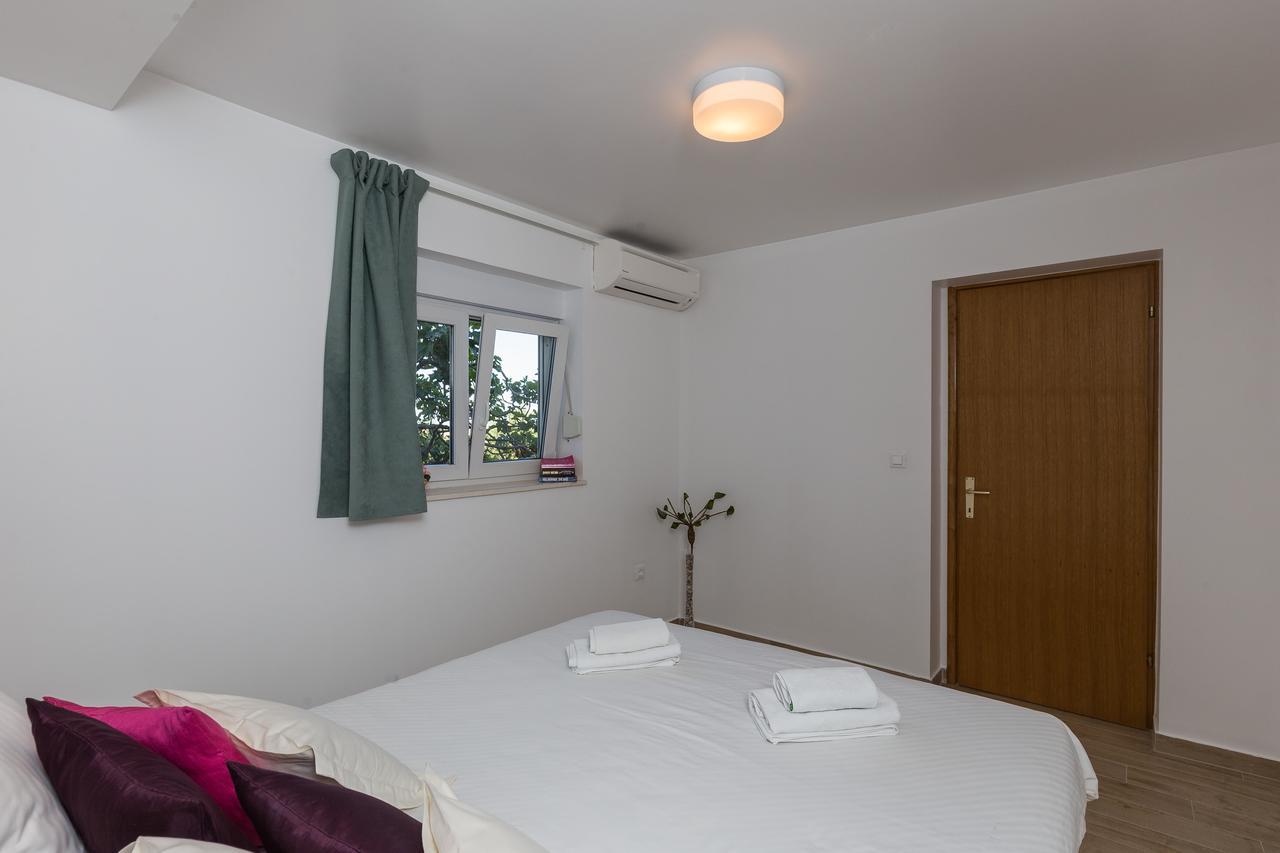Apartments Carol Royal Кавтат Екстериор снимка